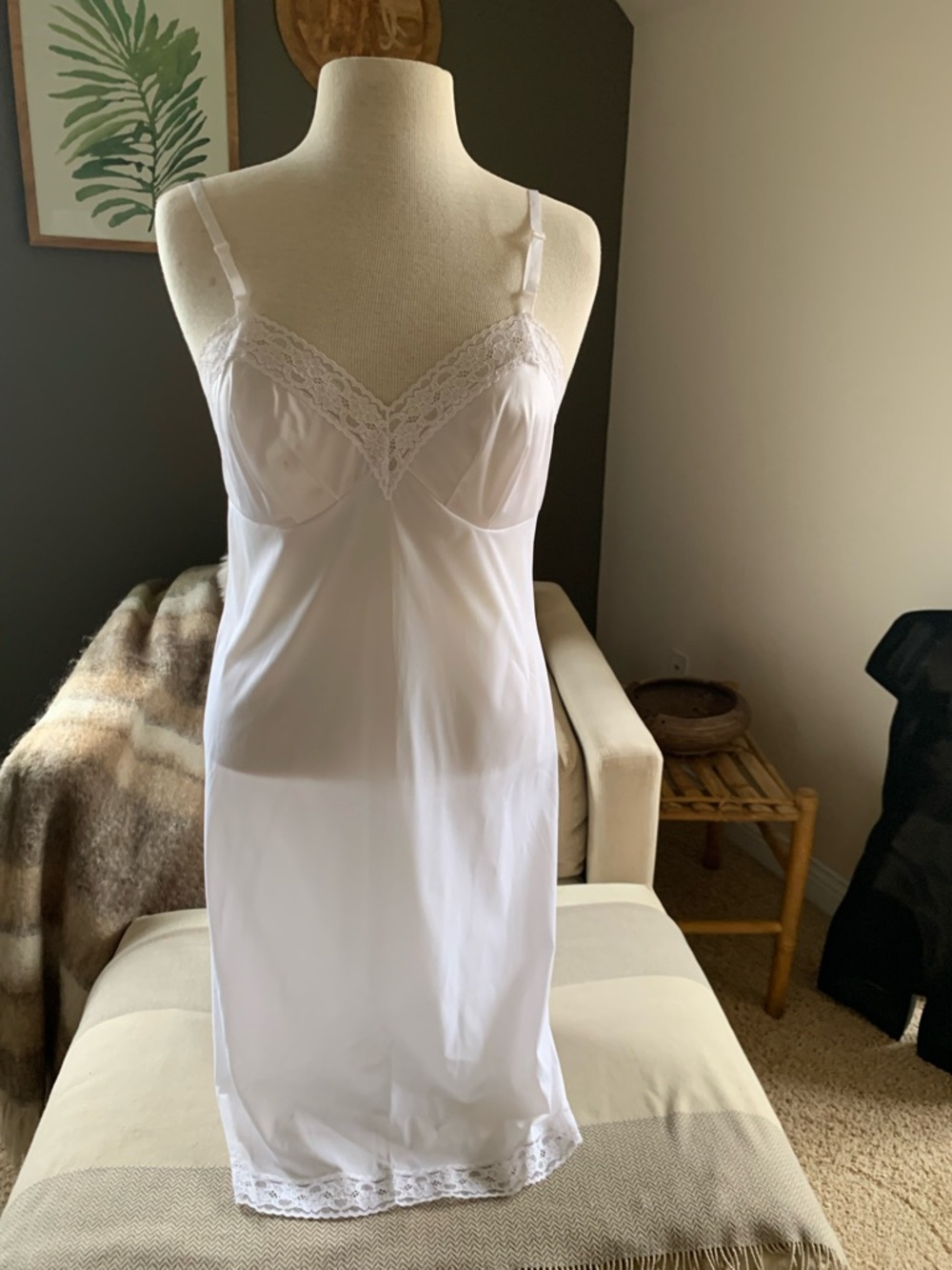 Vintage vanity, fair White Lace-Trim Slip Dress Women’s Intimates Size 34